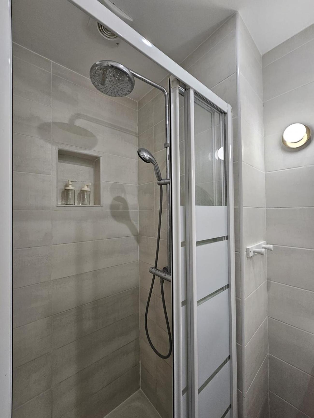 Beautiful 1 Bedroom Flat In Paris 17Th Bagian luar foto